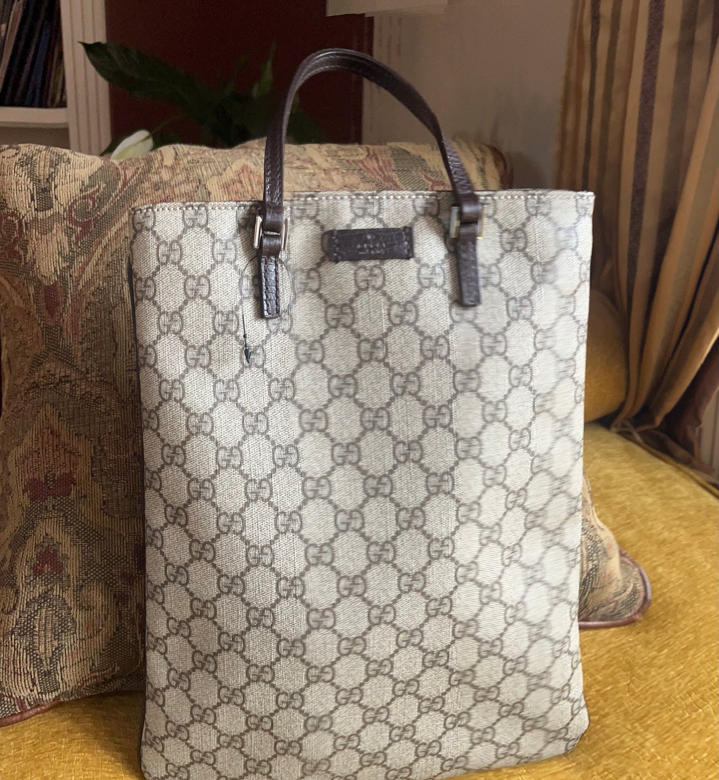Gucci Supreme Tote