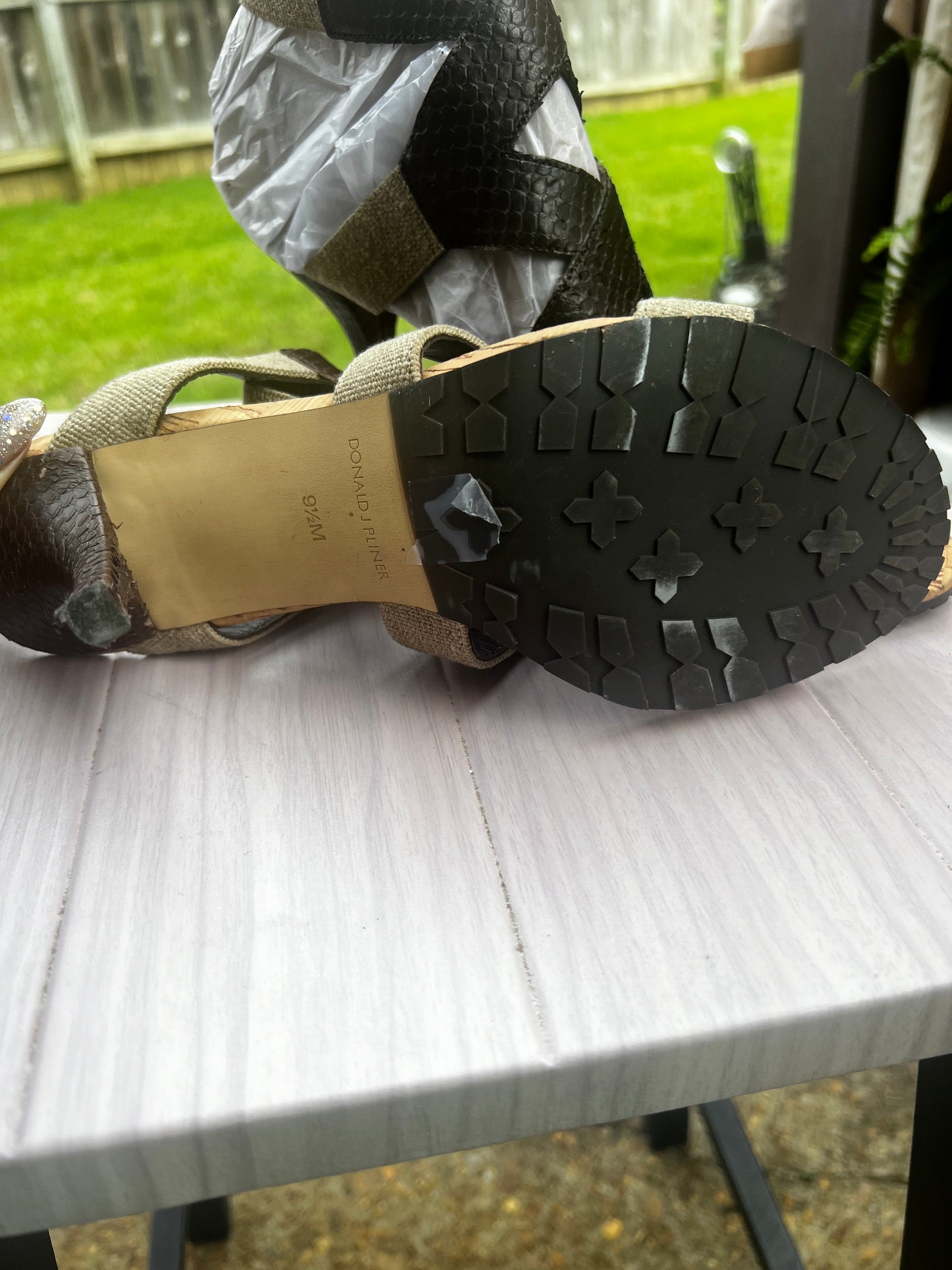 Donald J Pliner heel