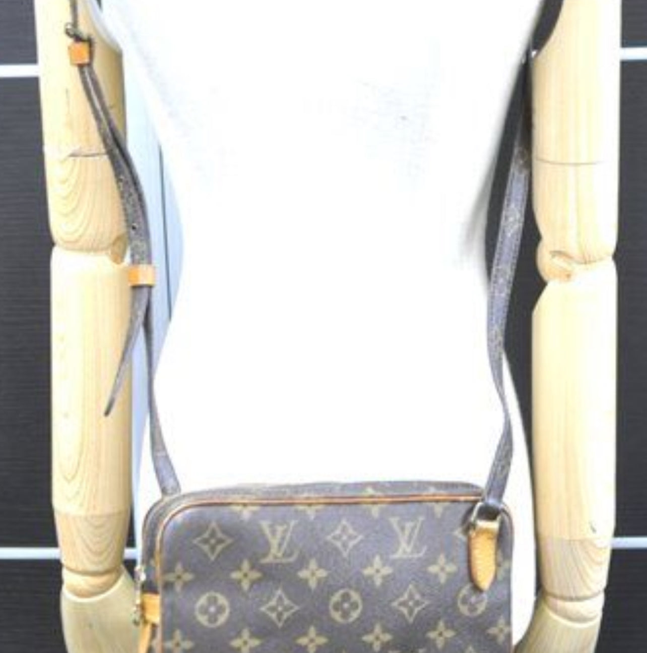 Louis Vuitton Pochette Marly Bandouliere, Monogram