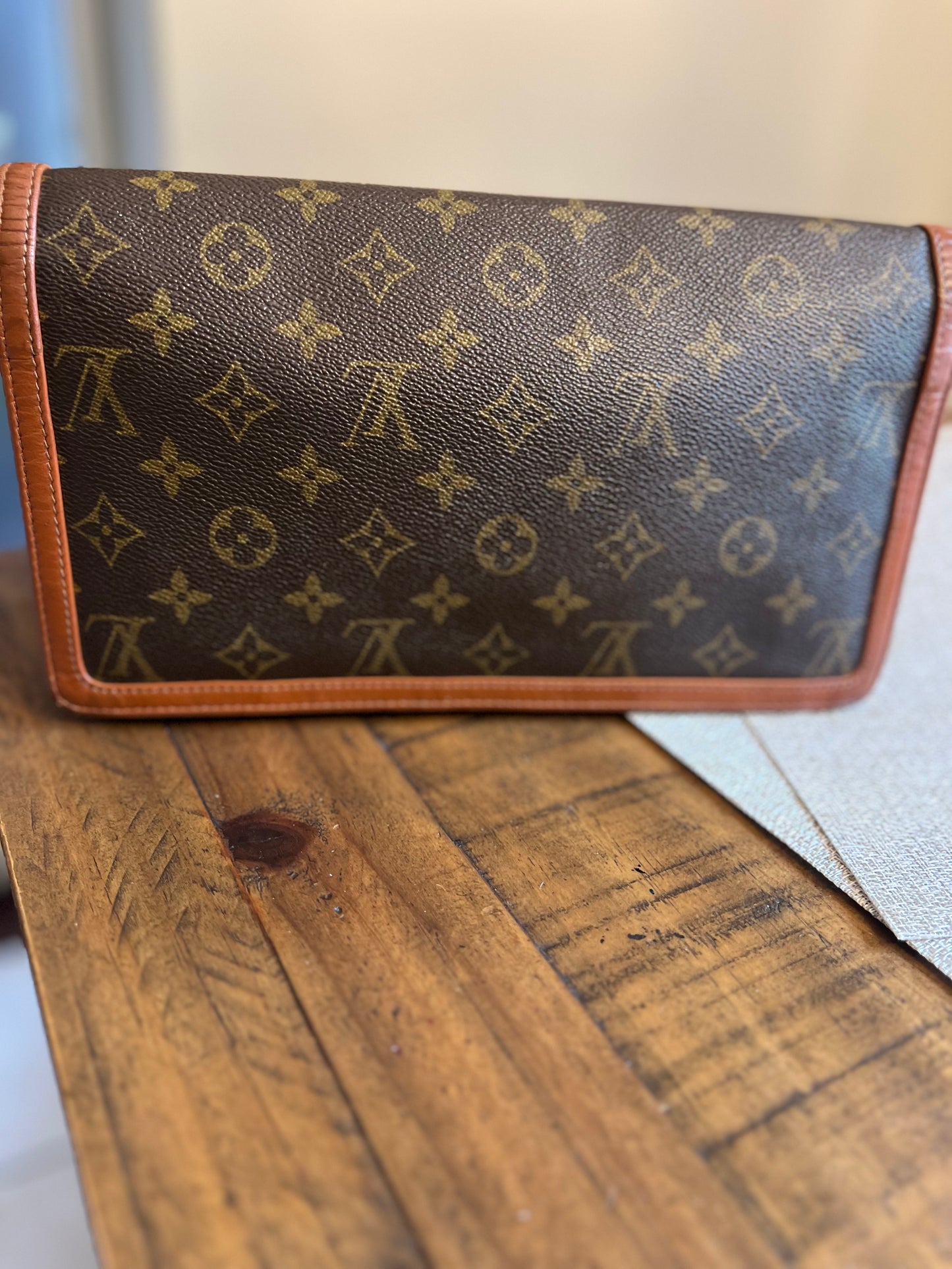 Louis Vuitton Clutch
