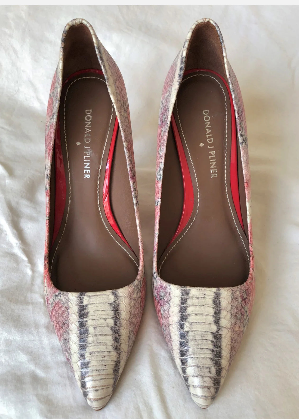 Donald J Pliner Pump
