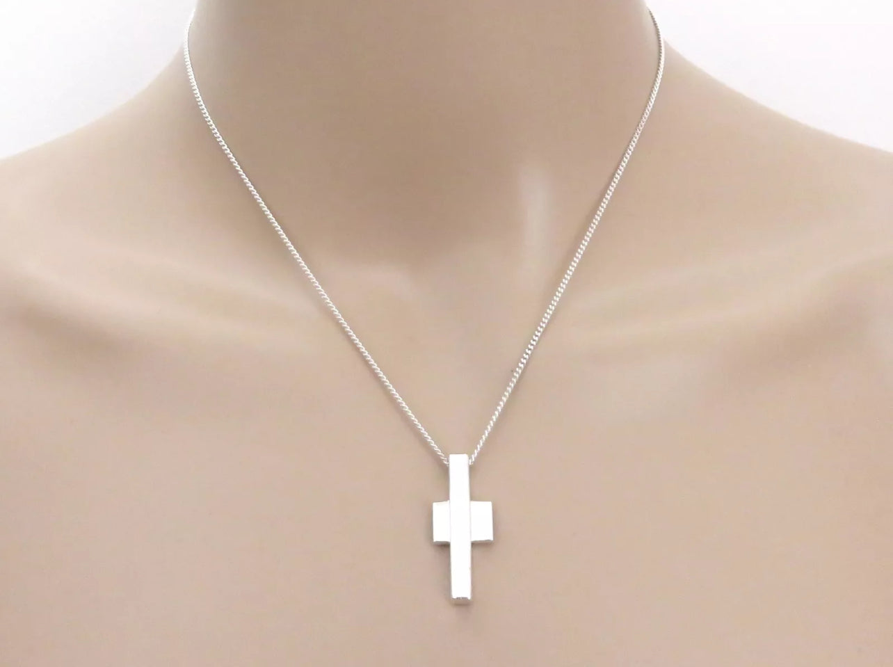 Gucci SS asymmetric cross