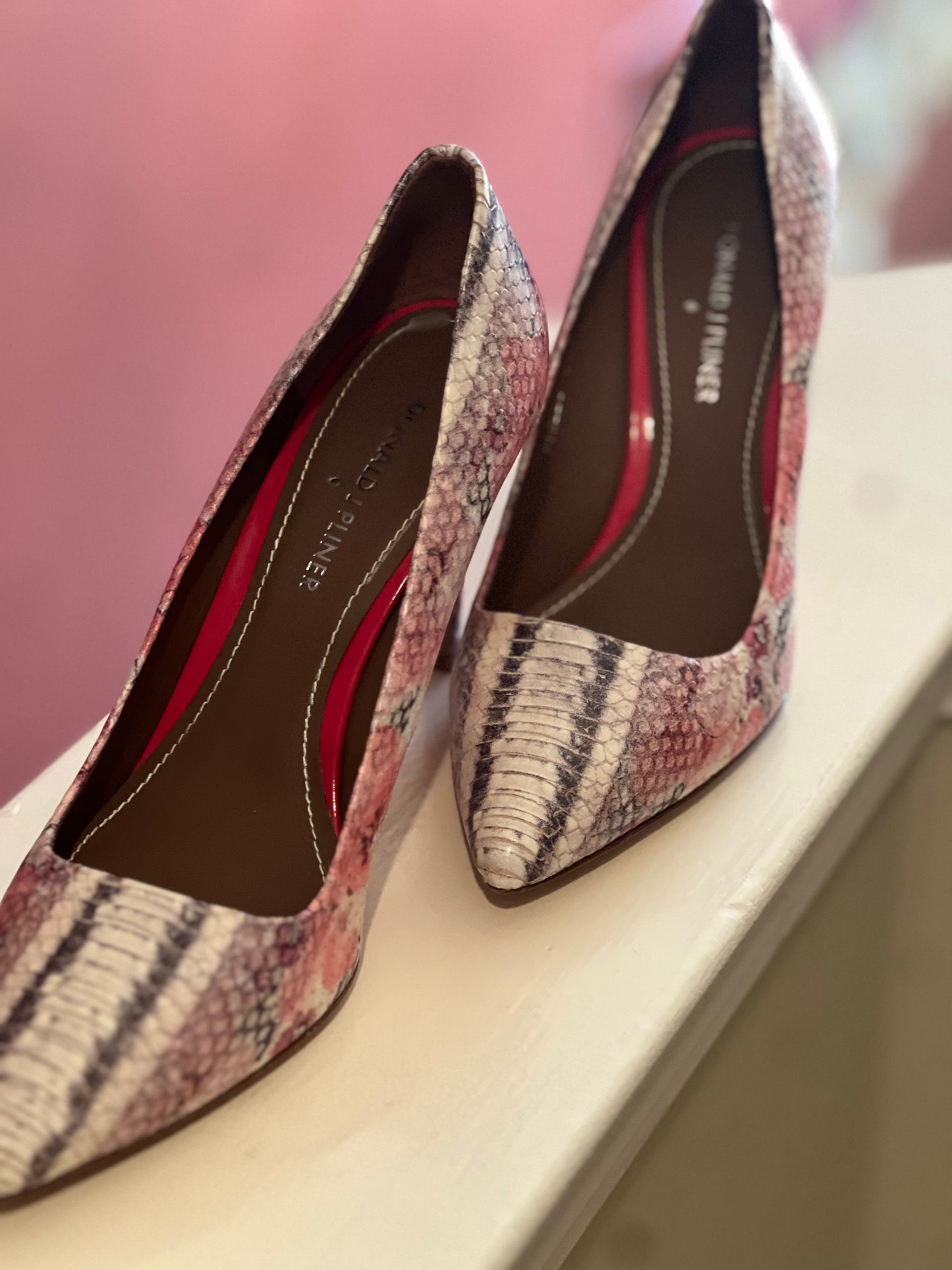 Donald J Pliner Pump