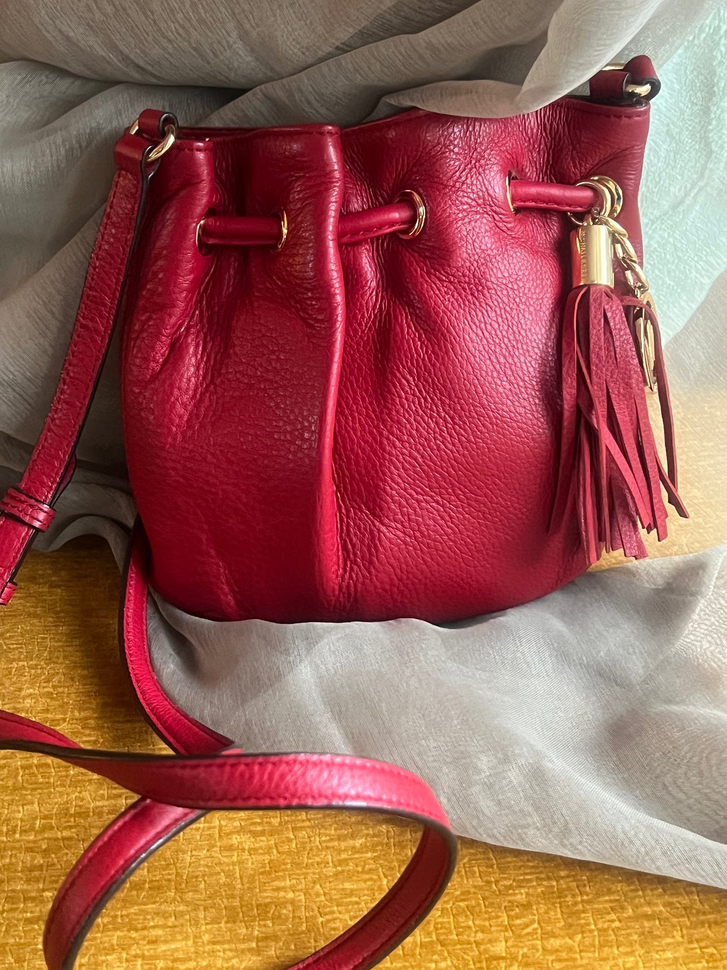 Michael Kors Ring Tote Crossbodyl