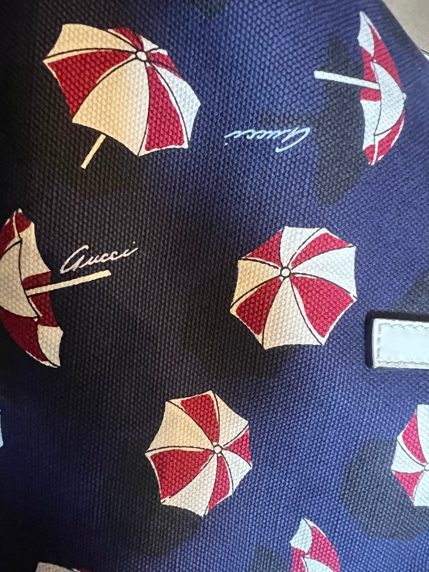 Gucci canvas tote large