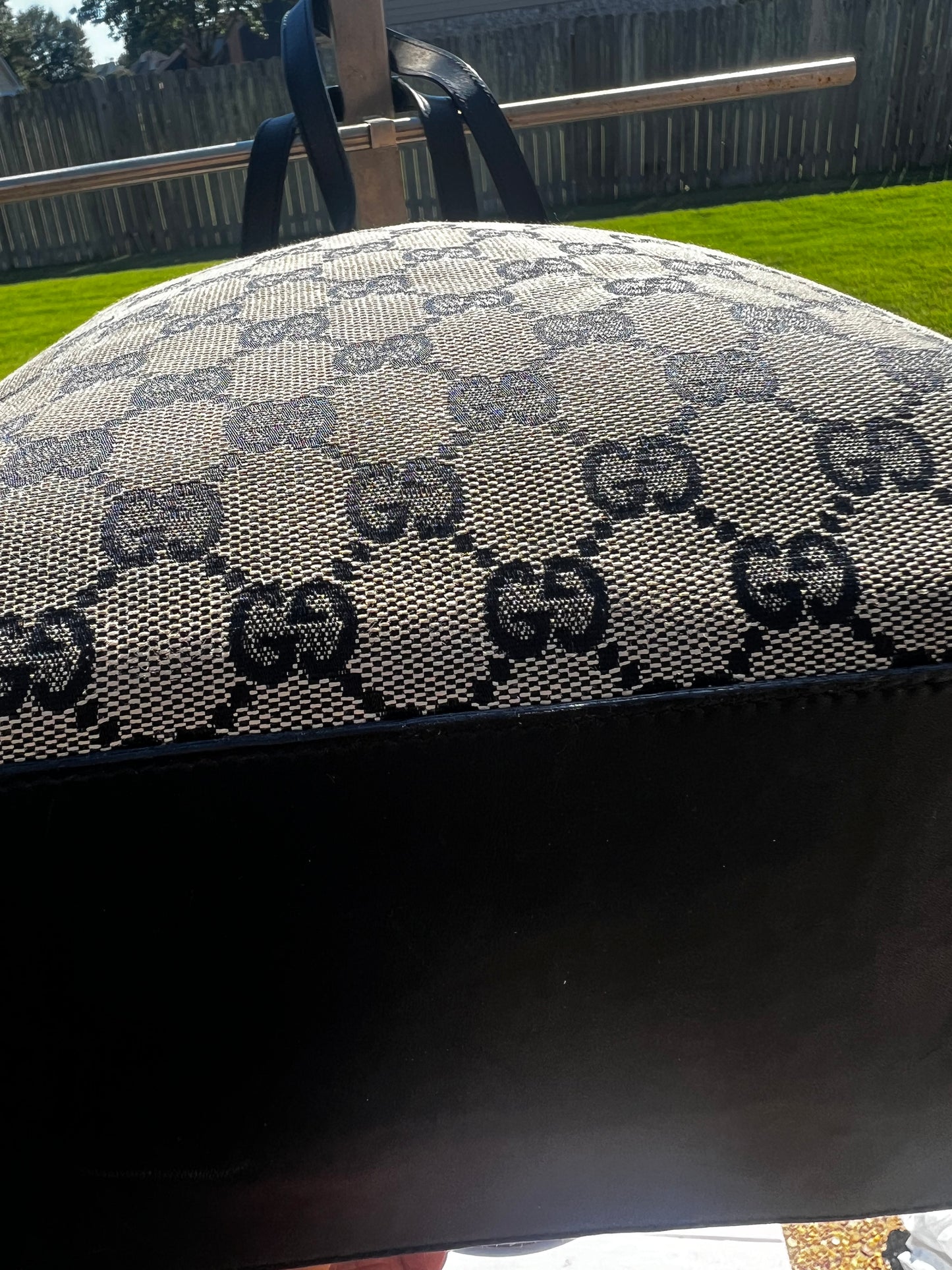 Gucci tote monogram canvas