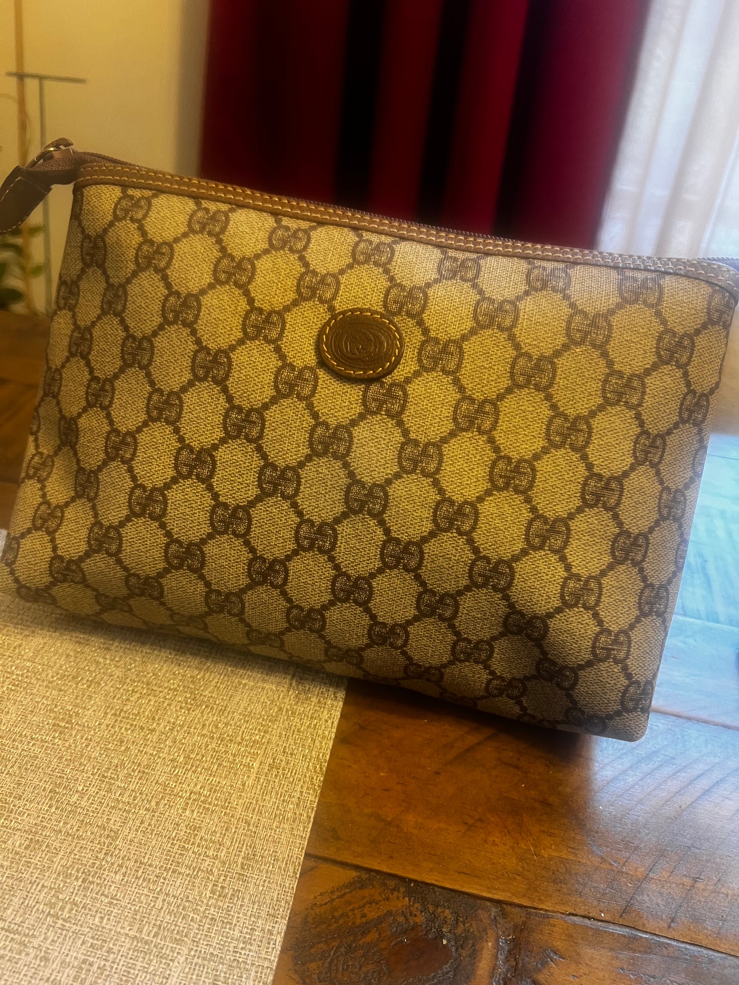 Gucci vintage clutch