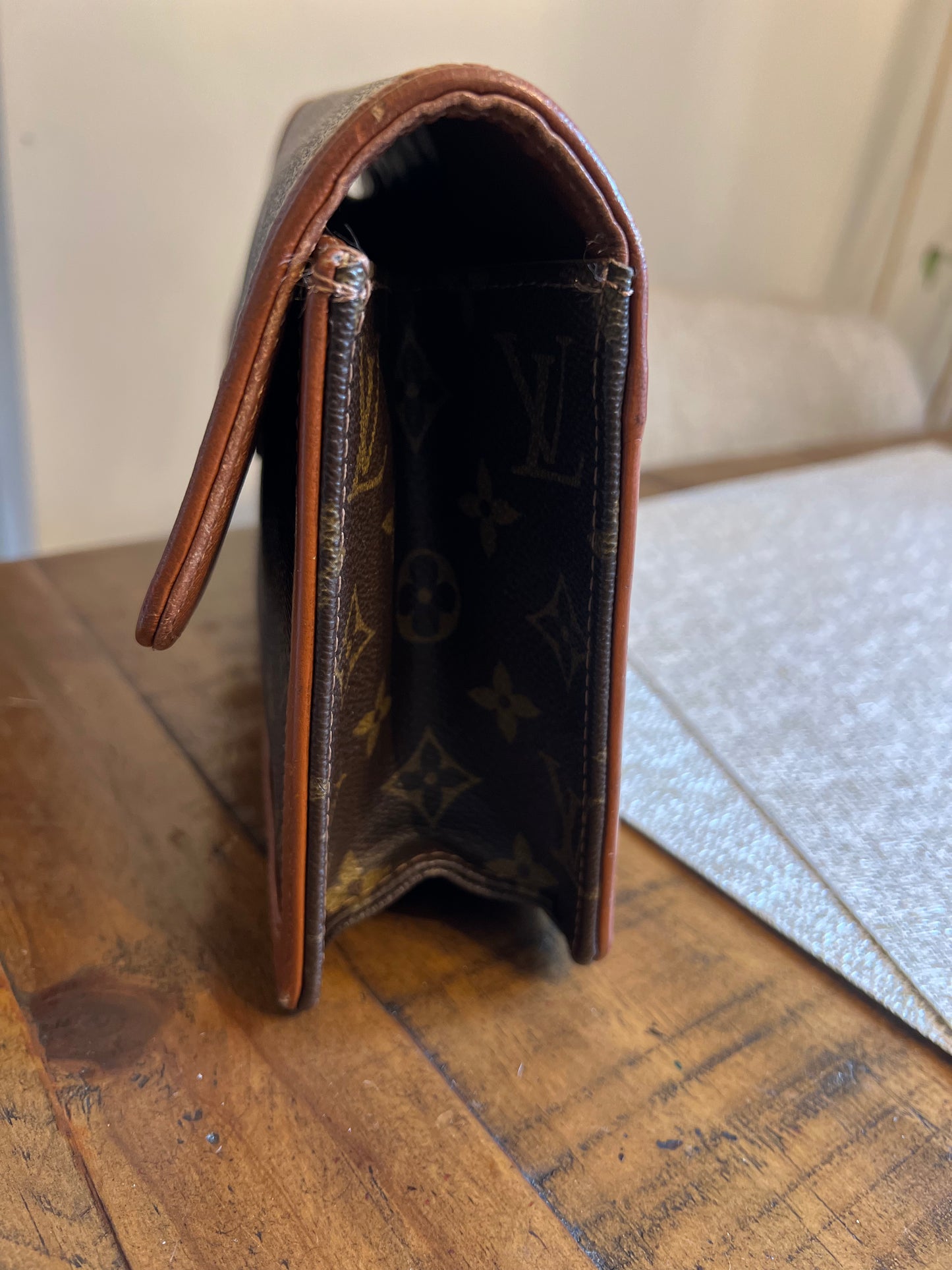 Louis Vuitton Clutch
