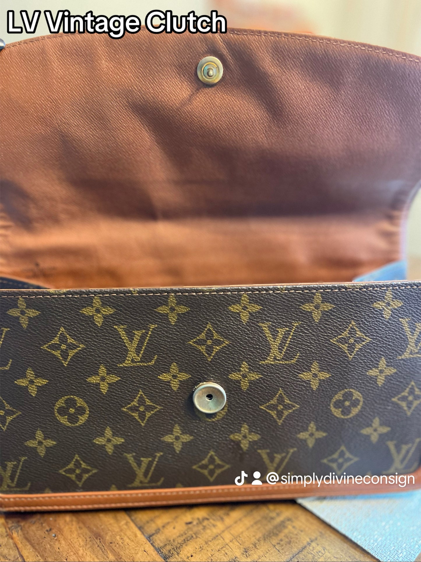 Louis Vuitton Clutch