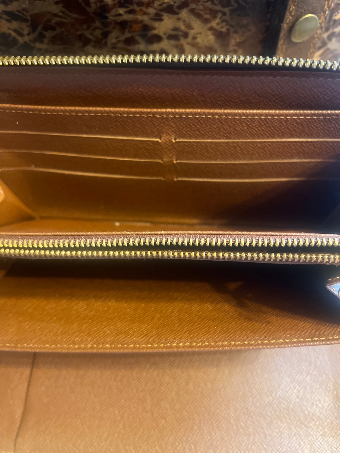 Louis Vuitton Zippy Organizer