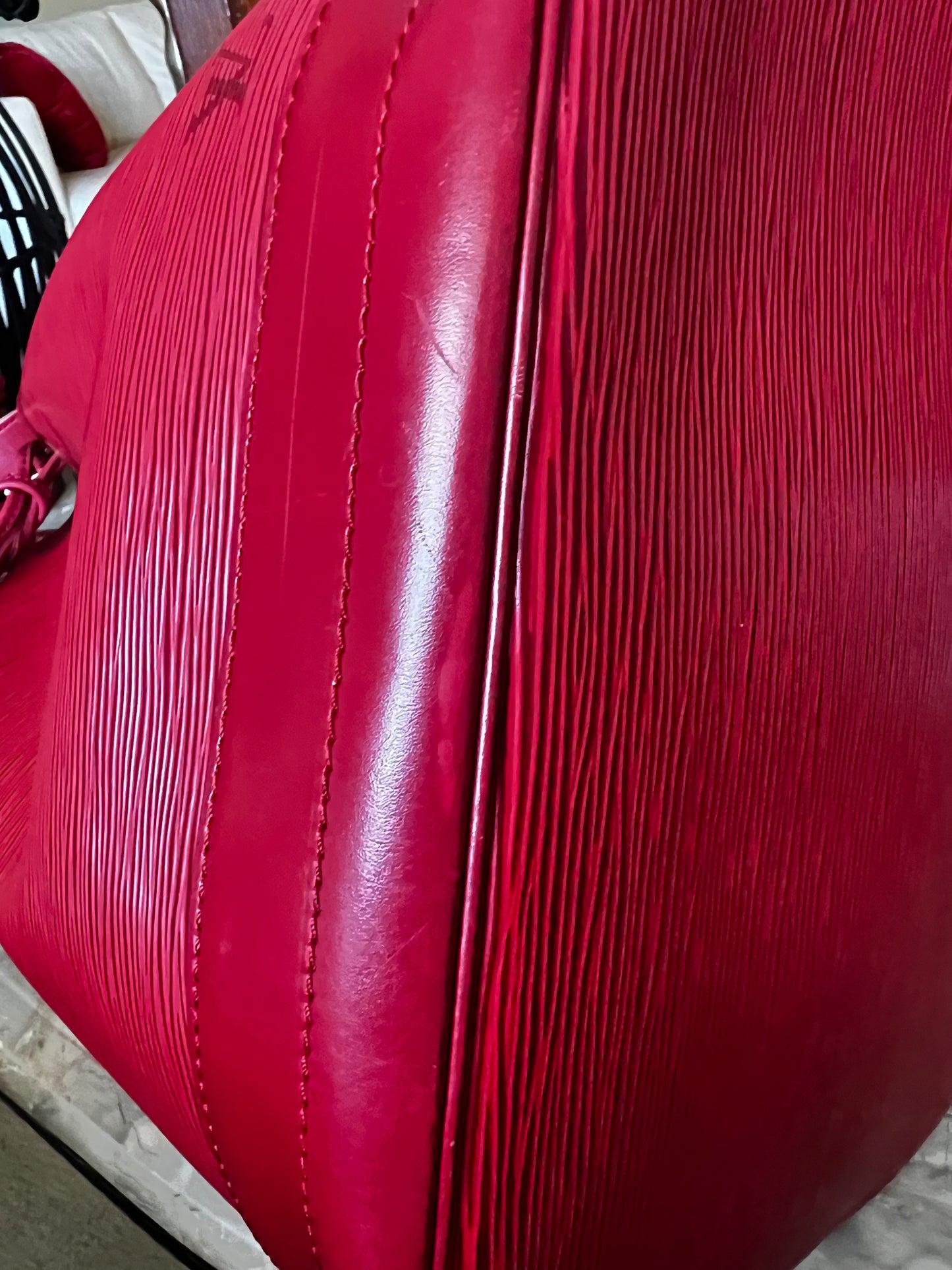 Louis Vuitton Noe GM Red