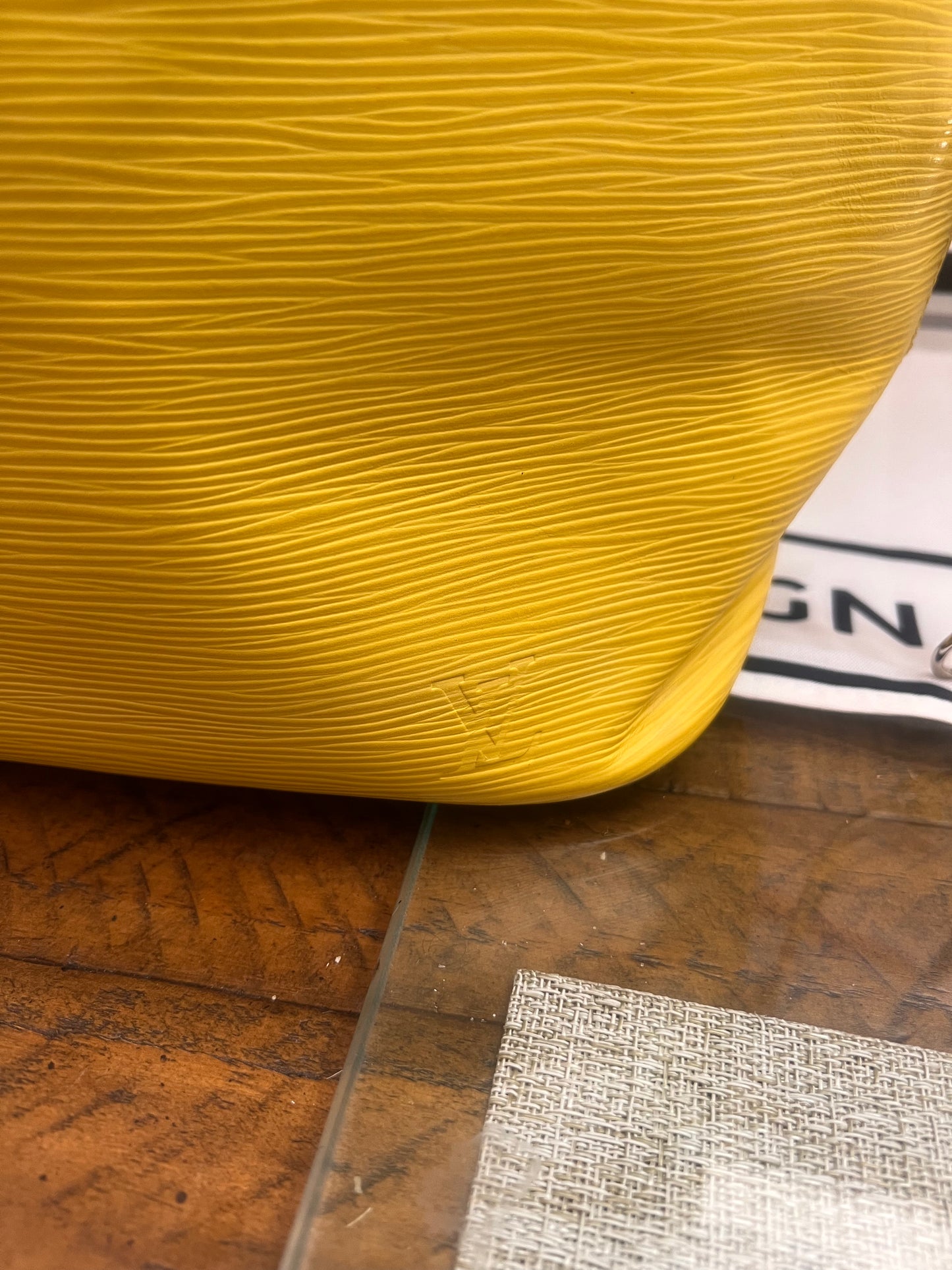 Louis Vuitton EPI Neverfull
