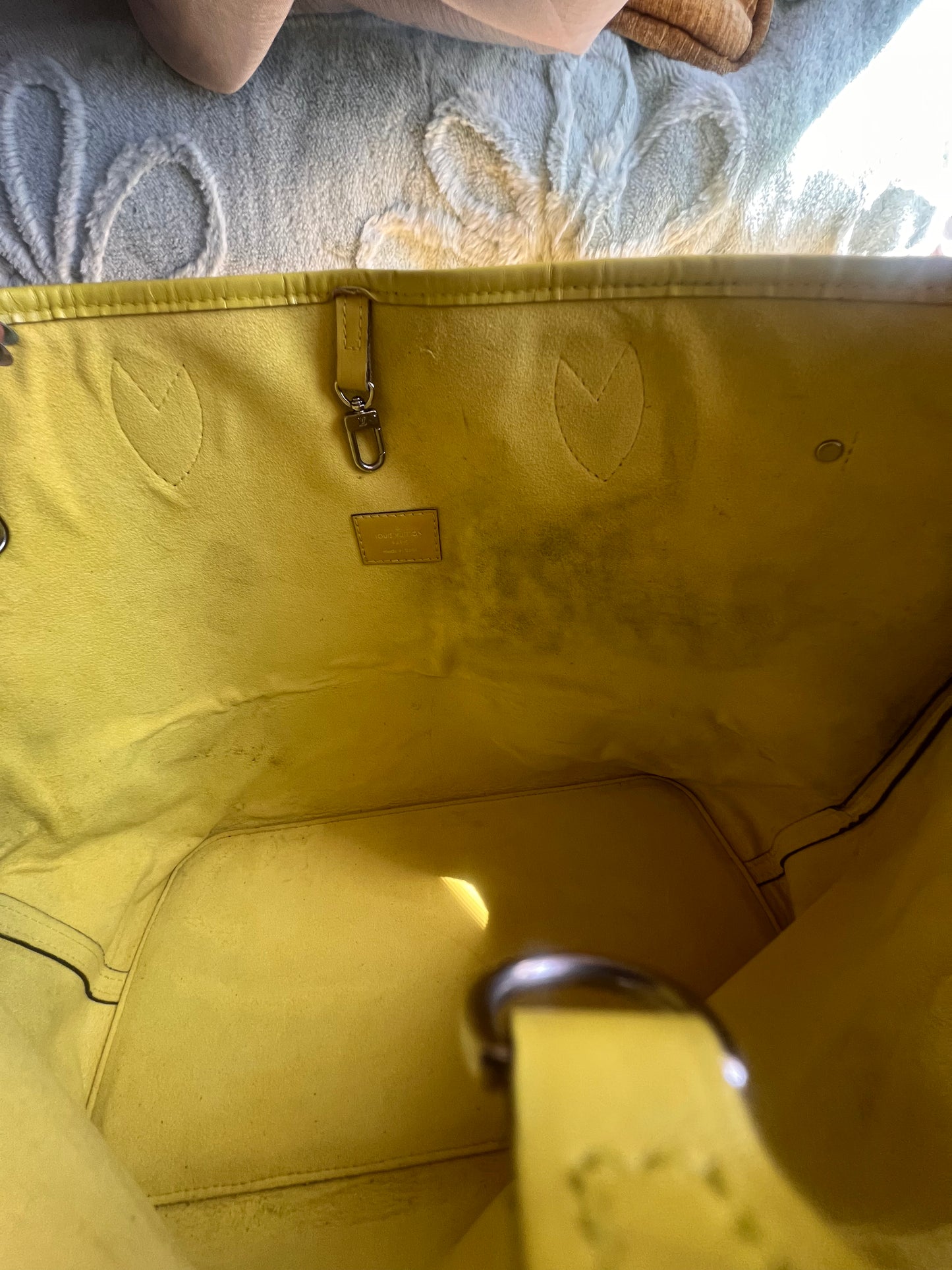 Louis Vuitton EPI Neverfull