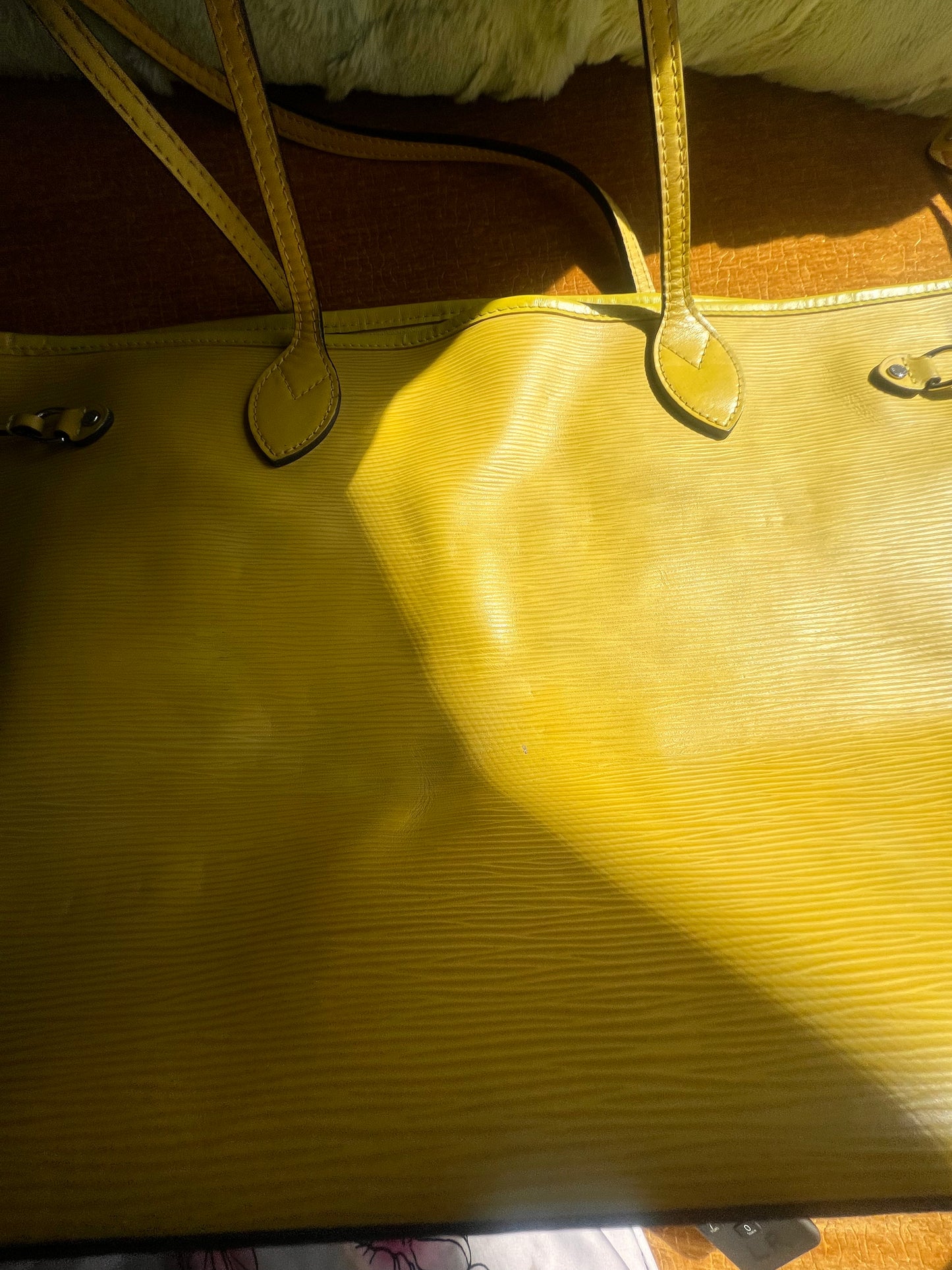 Louis Vuitton EPI Neverfull