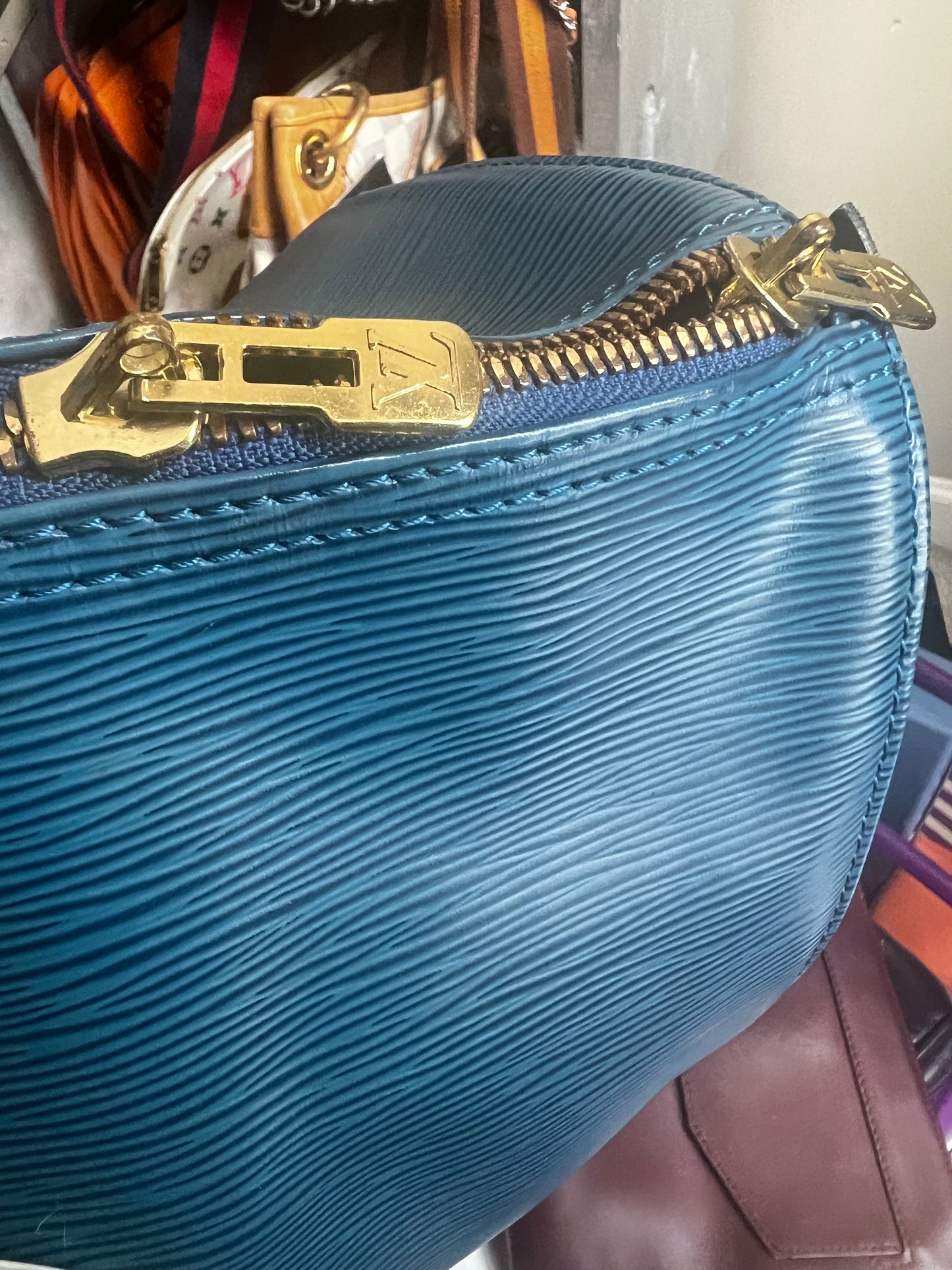 Louis Vuitton EPI Keepall 50