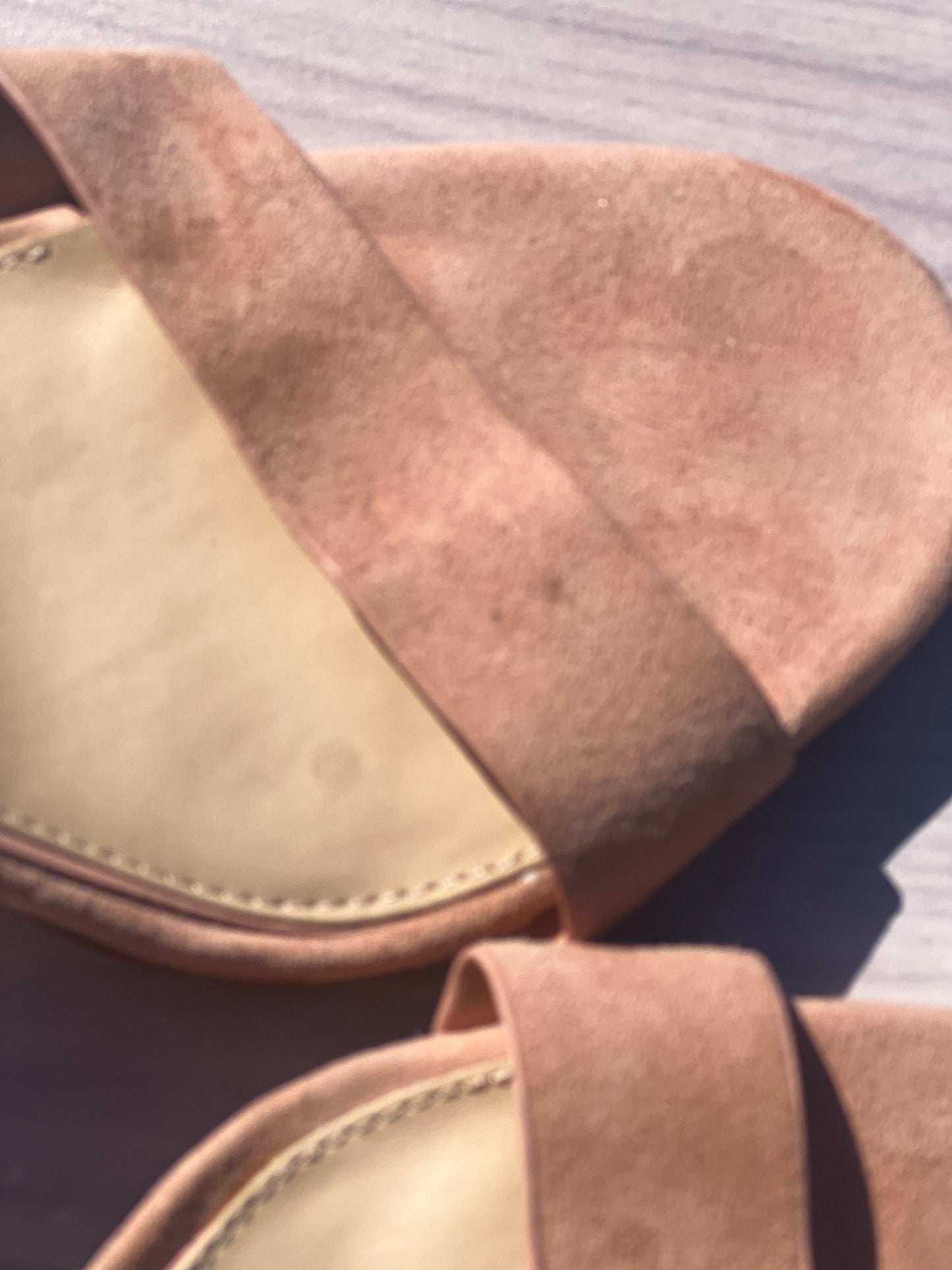 Gianni Bini peach sandal