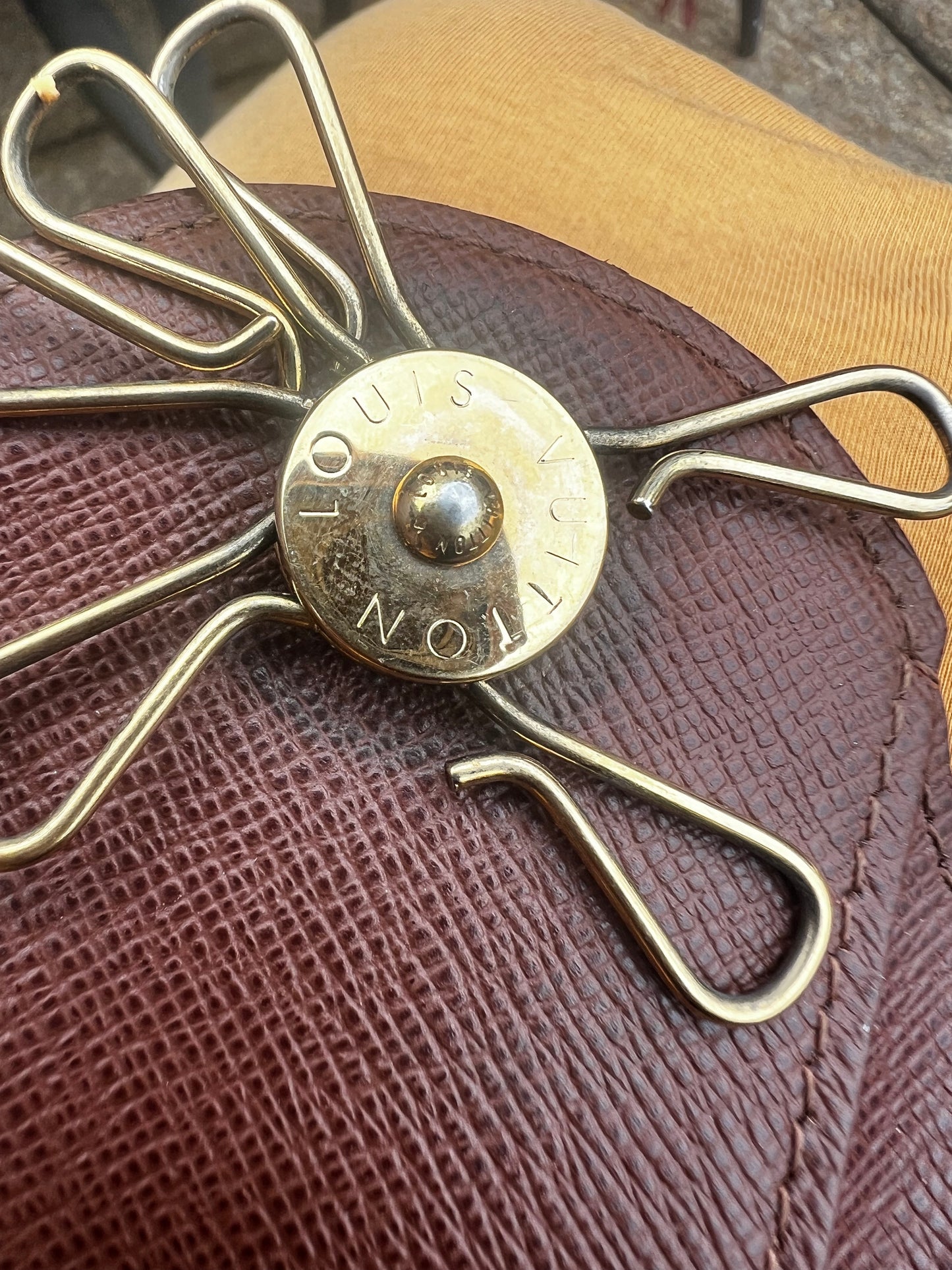 Louis Vuitton Monogram Round Key Holder GM