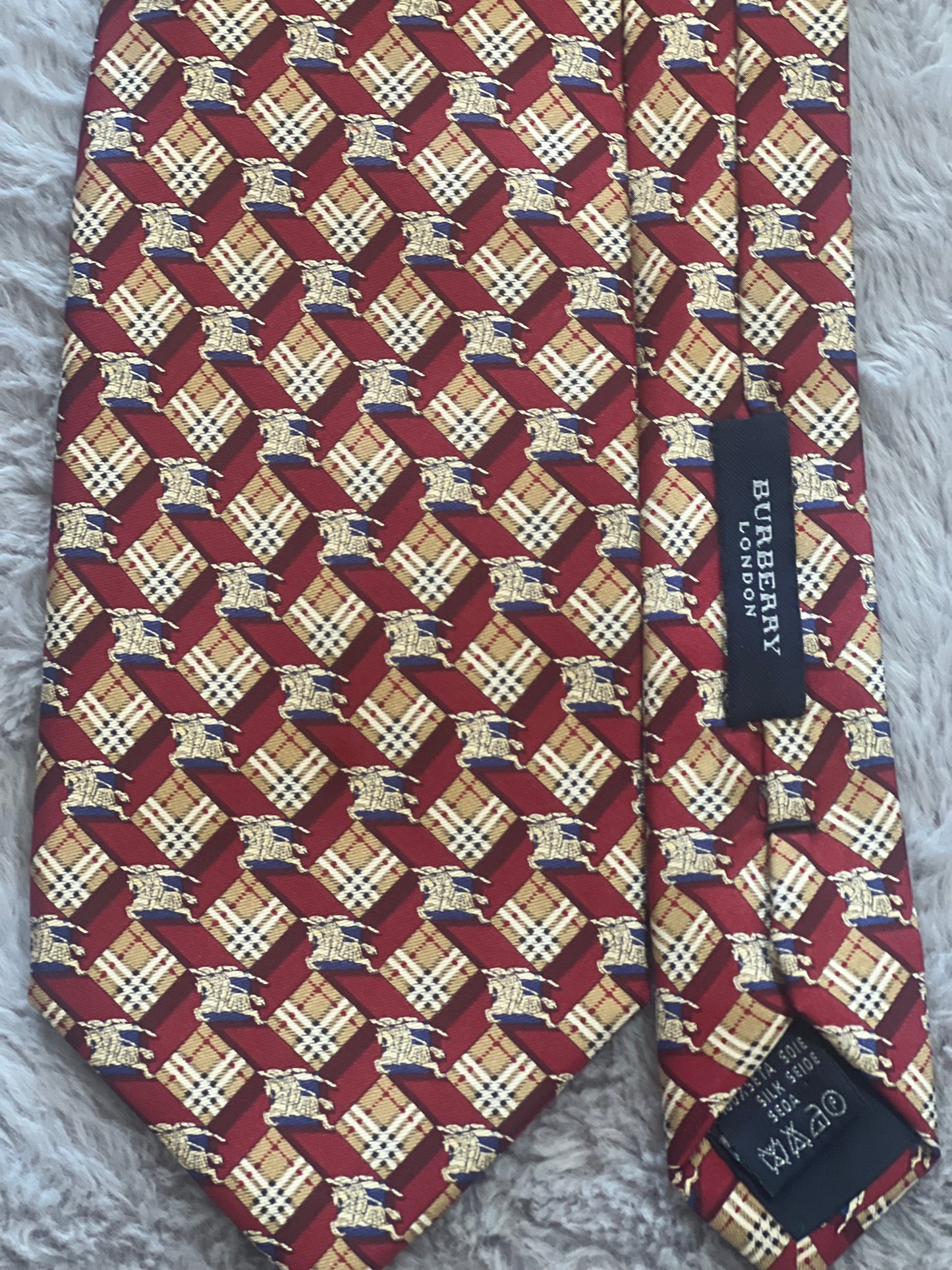 Burberry tie (unisex)