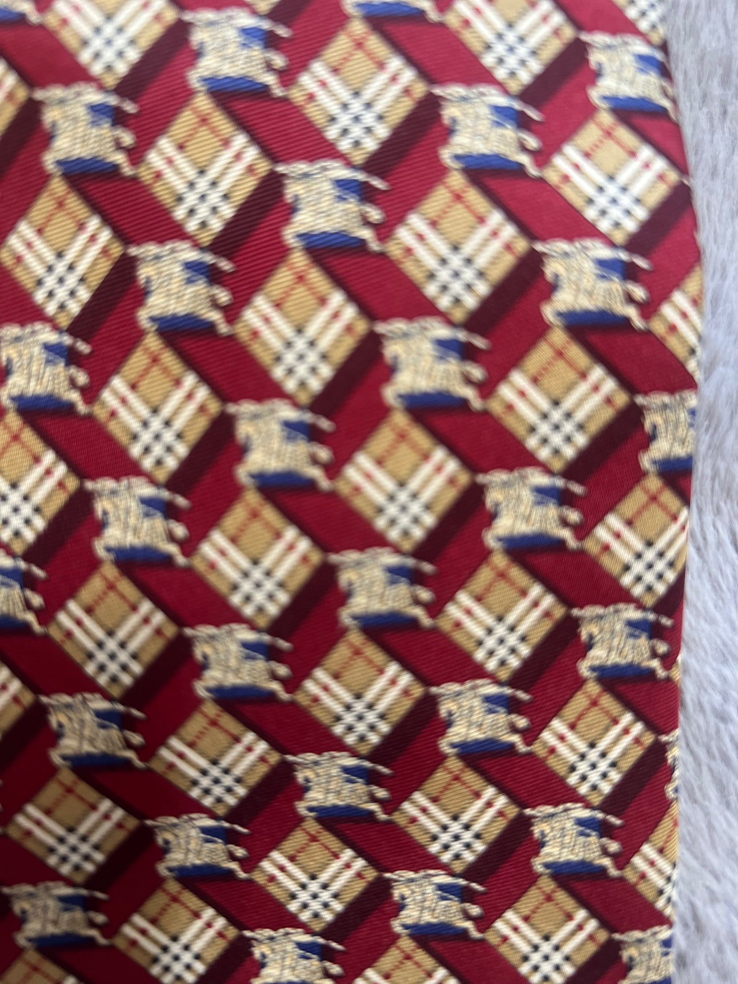 Burberry tie (unisex)