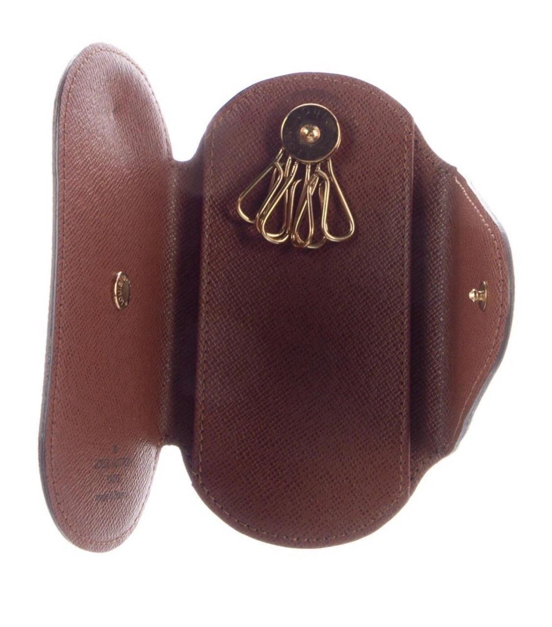 Louis Vuitton Monogram Round Key Holder GM