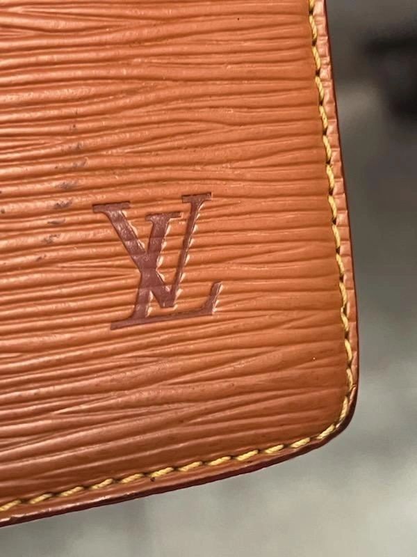 Louis Vuitton Tan EPI Clutch