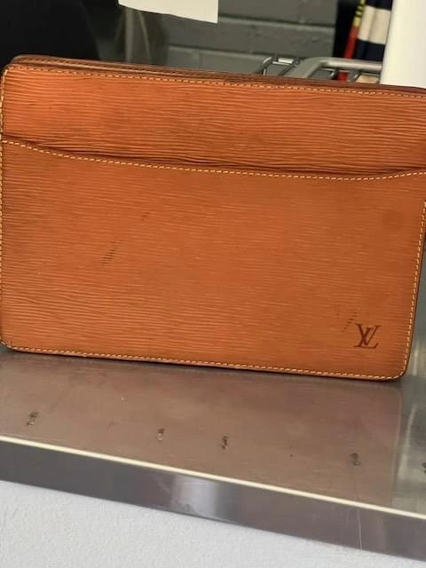 Louis Vuitton Tan EPI Clutch