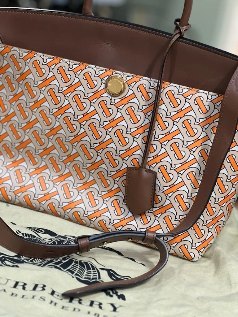Burberry Society Medium Tote With Dustbag