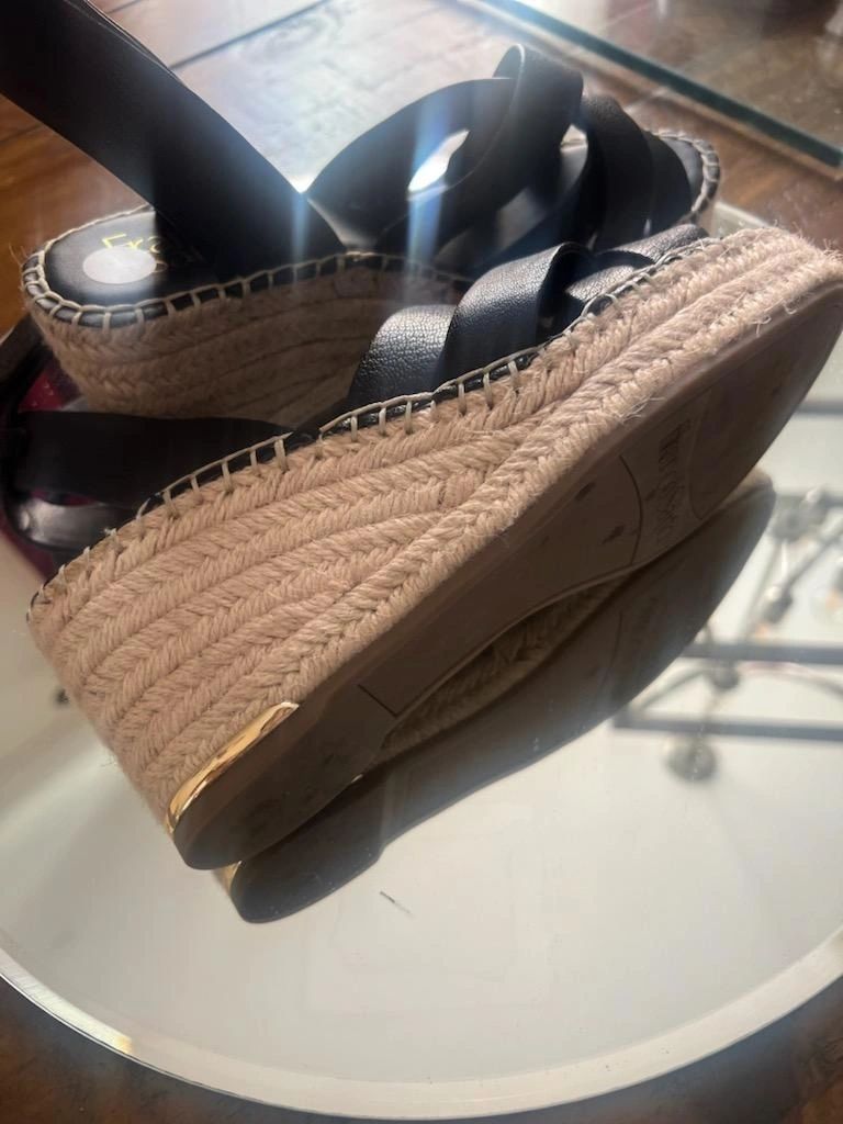 Cole Haan Loafer Cream Size 9