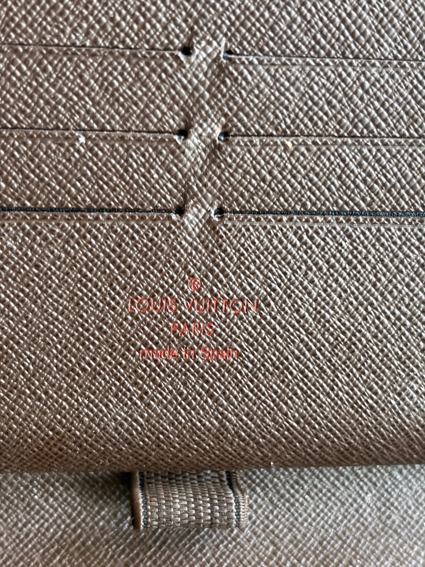 Louis Vuitton Zippy Wallet/Organizer