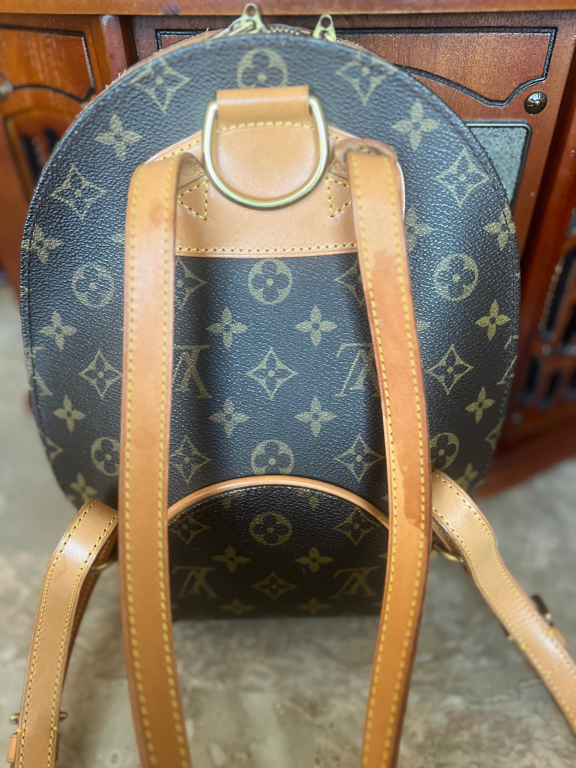 Louis Vuitton Ellipse Backpack – simplydivineconsign Louis Vuitton Ellipse Backpack – simplydivineconsign