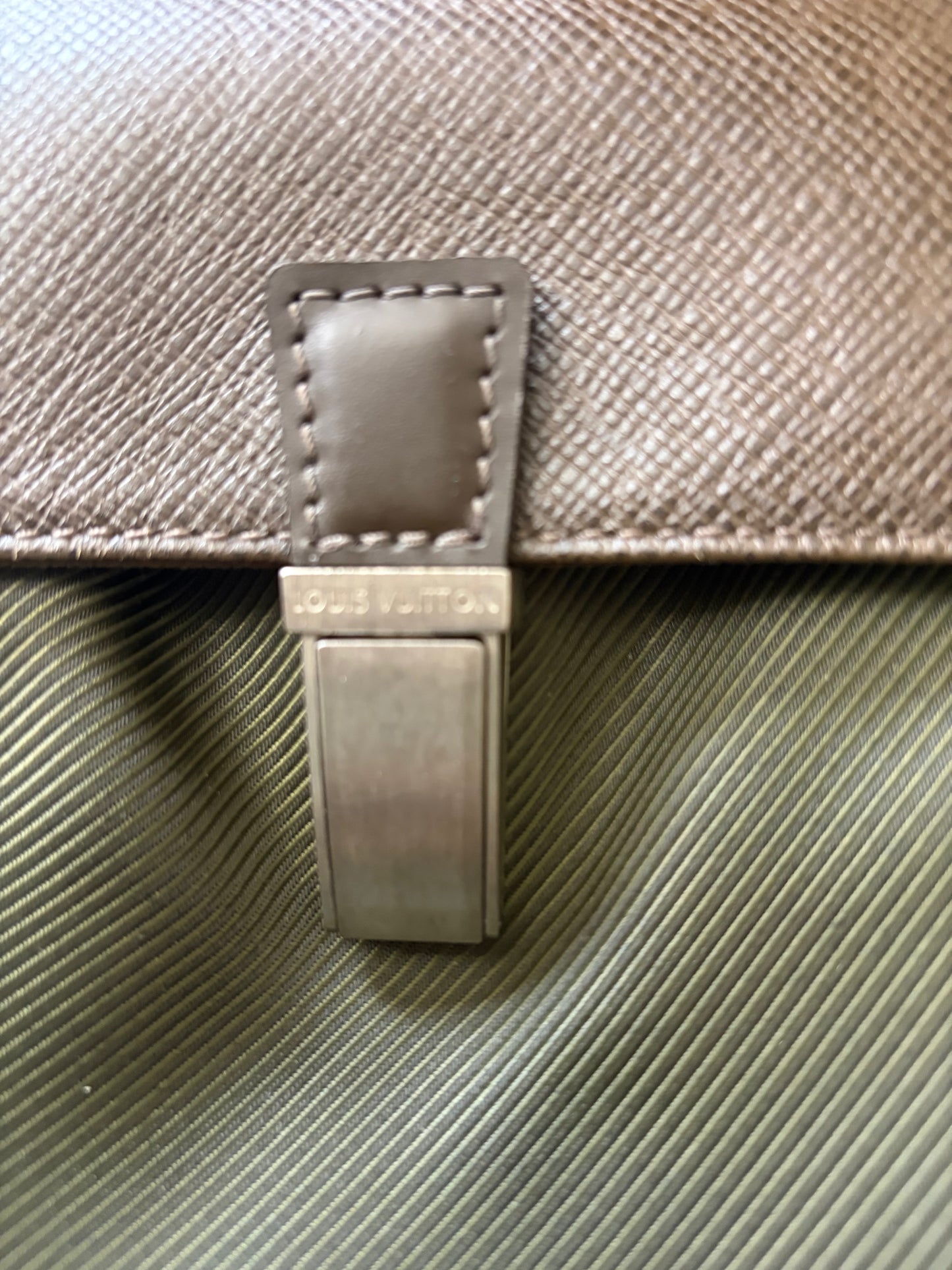LOUIS VUITTON Taiga Saratov PM Shoulder Bag in Canvas and Leather