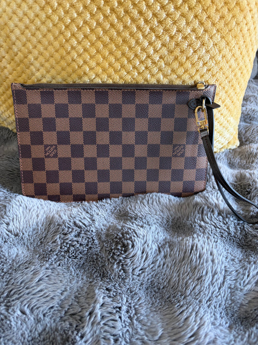 Louis Vuitton GM Pouchette