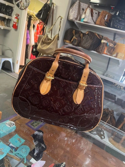 Louis Vuitton Summit Drive Burgundy Vernis