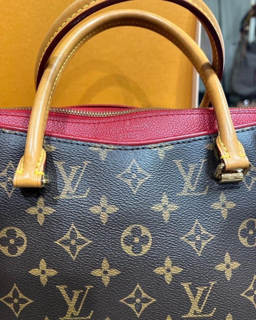 Louis Vuitton Pallas MM With Strap